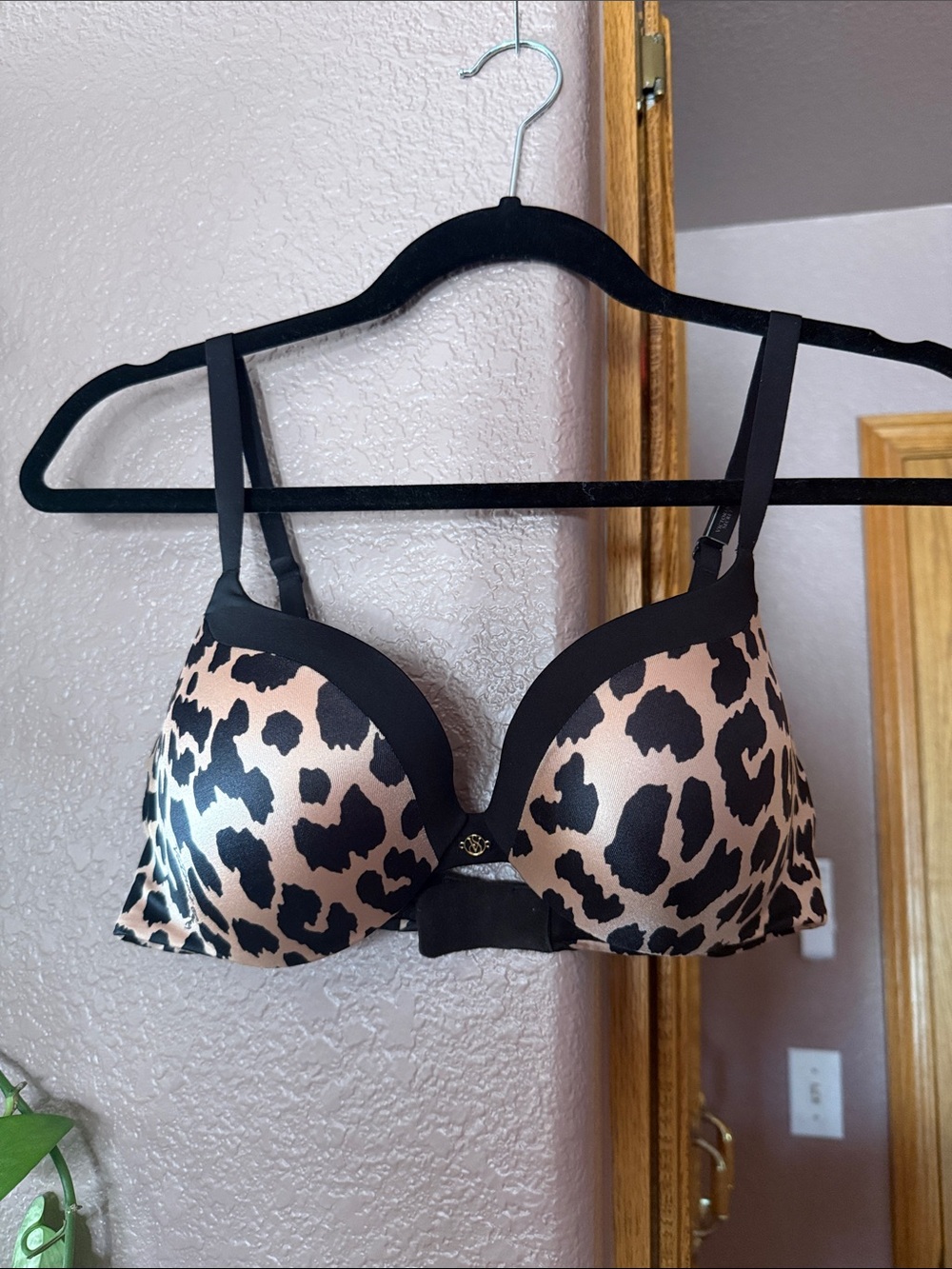 Victoria's Secret Leopard Push-Up Bra - Black & Beige